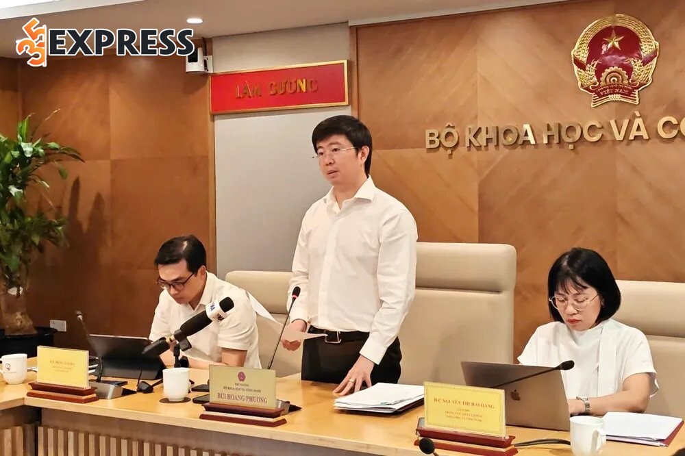 Bùi Hoàng Phương tập trung đẩy mạnh ứng dụng khoa học kỹ thuật vào sản xuất
