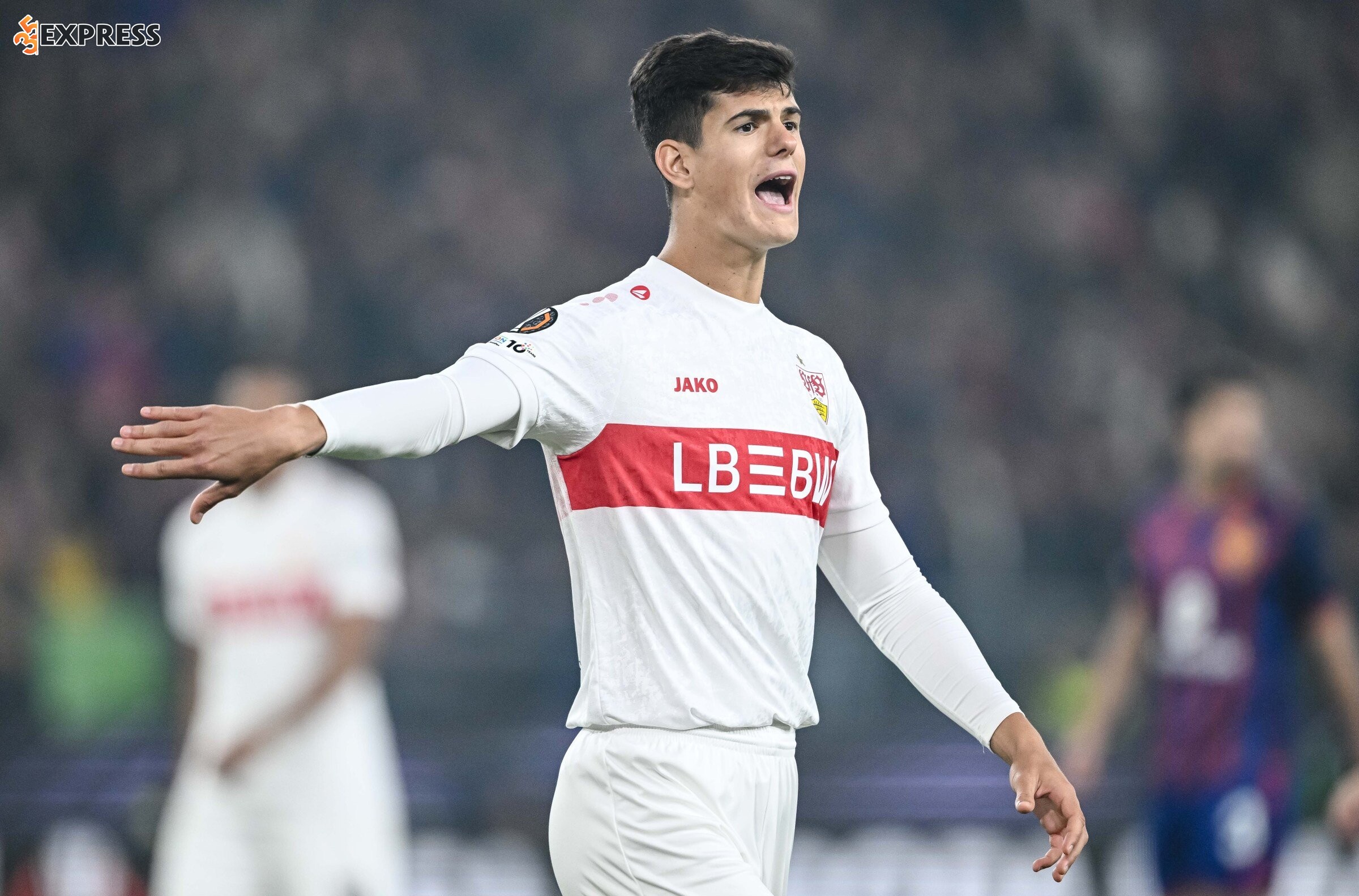 Chema Andrés trong màu áo VfB Stuttgart tại Bundesliga
