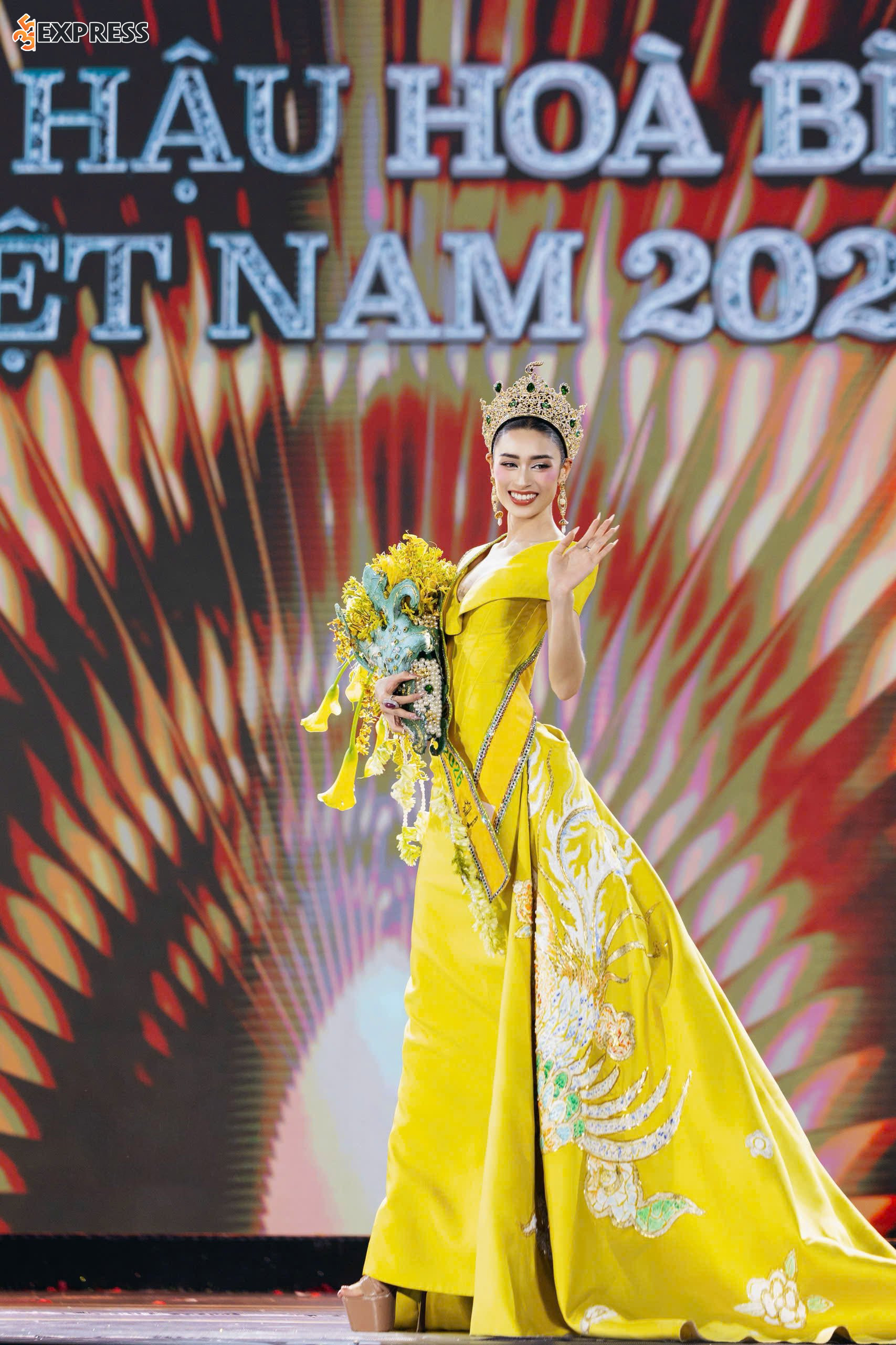 Emoura Phạm đăng quang Miss Grand Vietnam 2026