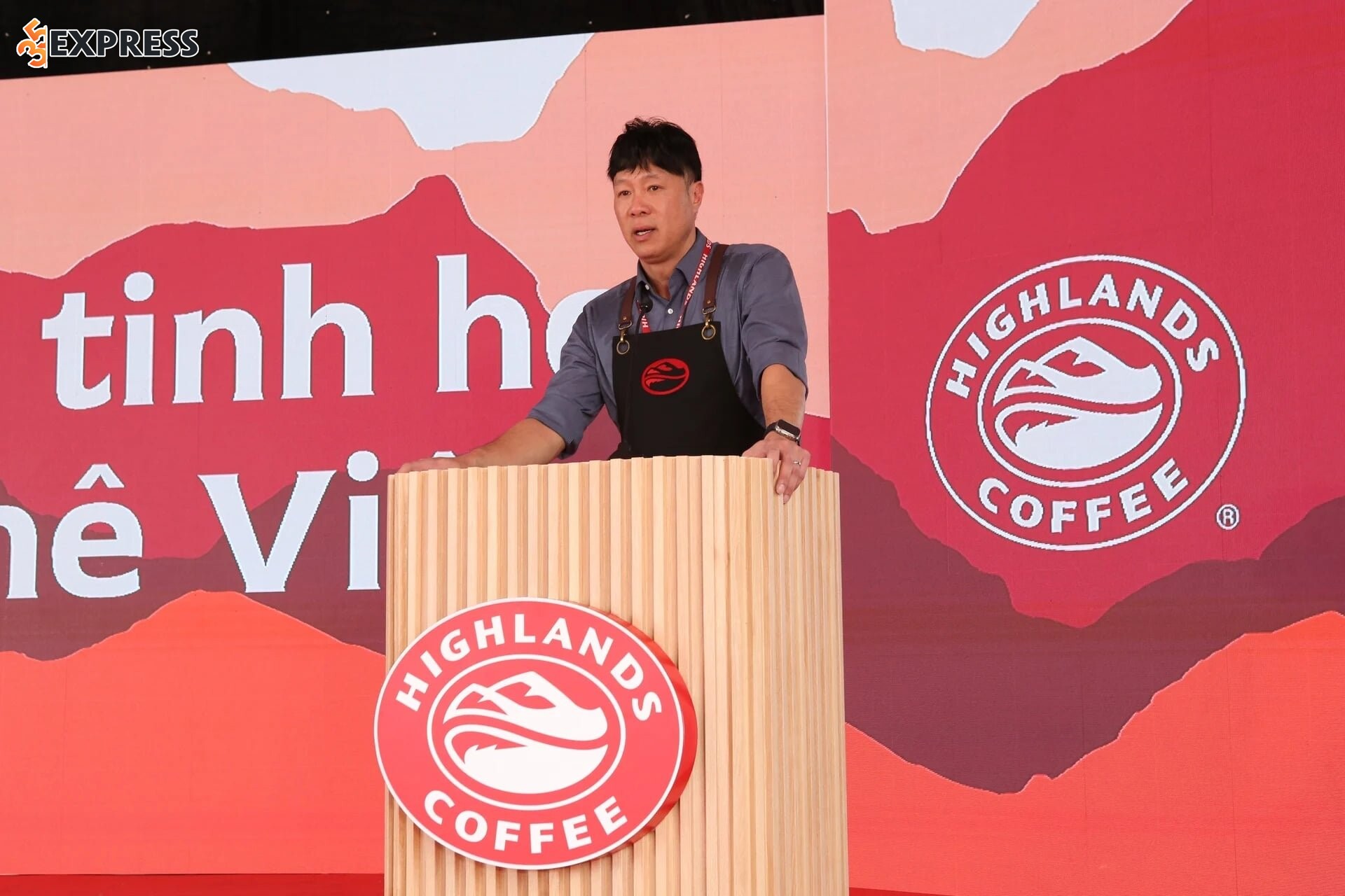 Highlands Coffee đã chính thức vượt mốc một nghìn không trăm sáu mươi hai cửa hàng