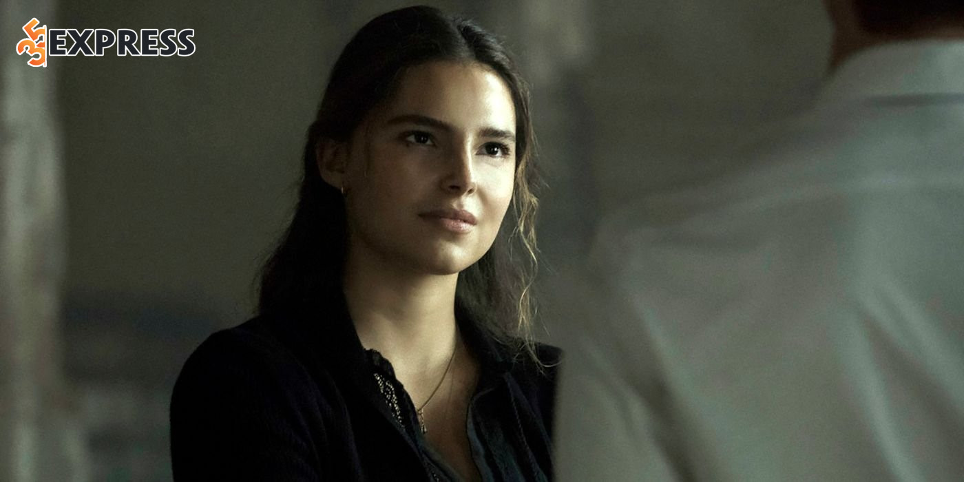 Inde Navarrette đóng vai Sarah Cushing trong Superman & Lois