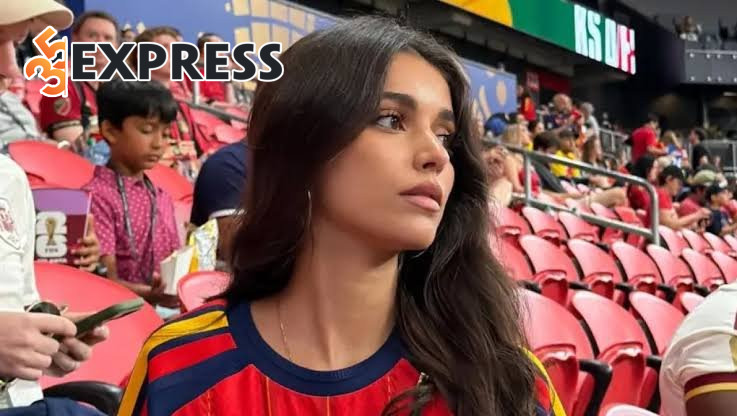Ines Garcia luôn thu hút ống kính phóng viên trên khán đài