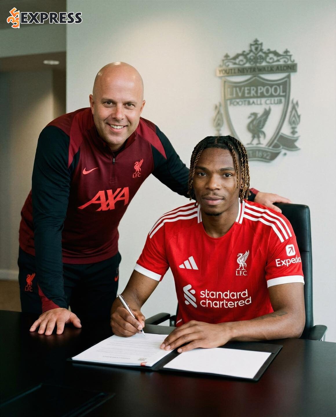 Ngày 1 tháng 7 năm 2026, câu lạc bộ Liverpool chính thức chiêu mộ Jérémy Jacquet
