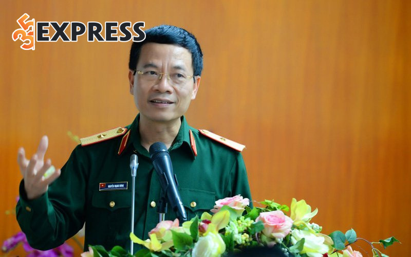 Nguyễn Mạnh Hùng gia nhập Công ty Điện tử Viễn thông Quân đội