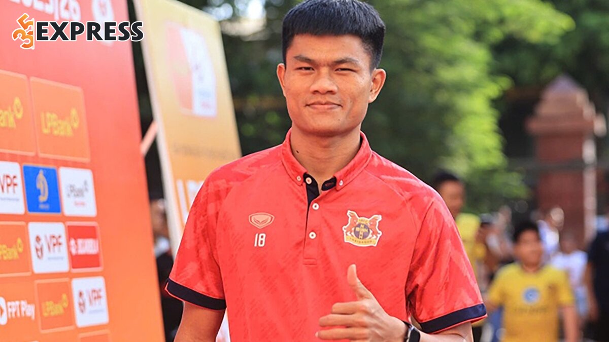 Phạm Gia Hưng sinh ngày 26 tháng 4 năm 2000 tại tỉnh Đắk Lắk