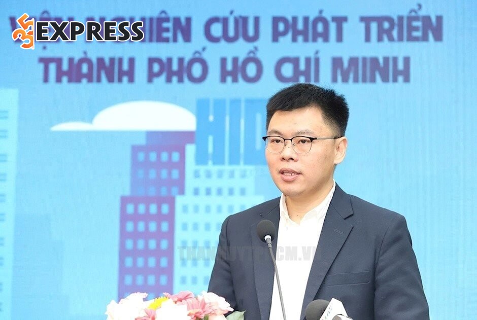 Trương Minh Huy Vũ công tác tại hệ thống Đại học Quốc gia Thành phố Hồ Chí Minh