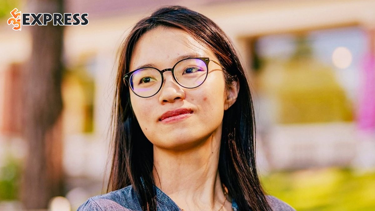Vương Hồng sinh ra và lớn lên tại thành phố Quế Lâm thuộc tỉnh Quảng Tây