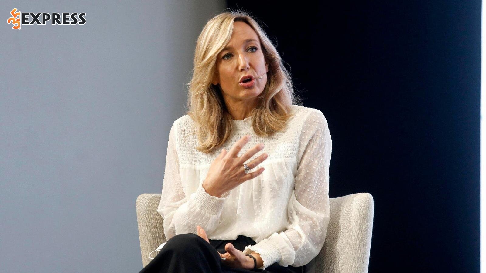2022 Laura Burdese chuyển sang thương hiệu kim hoàn Bulgari