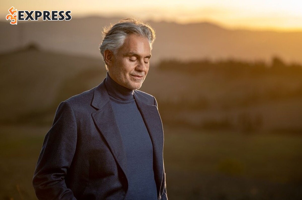 Andrea Bocelli là nam danh ca opera