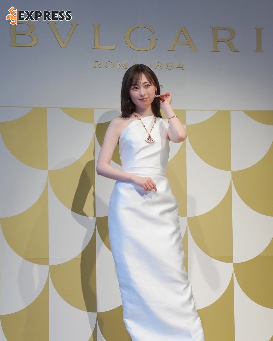Fukuhara Haruka là một nữ diễn viên, ca sĩ, người mẫu