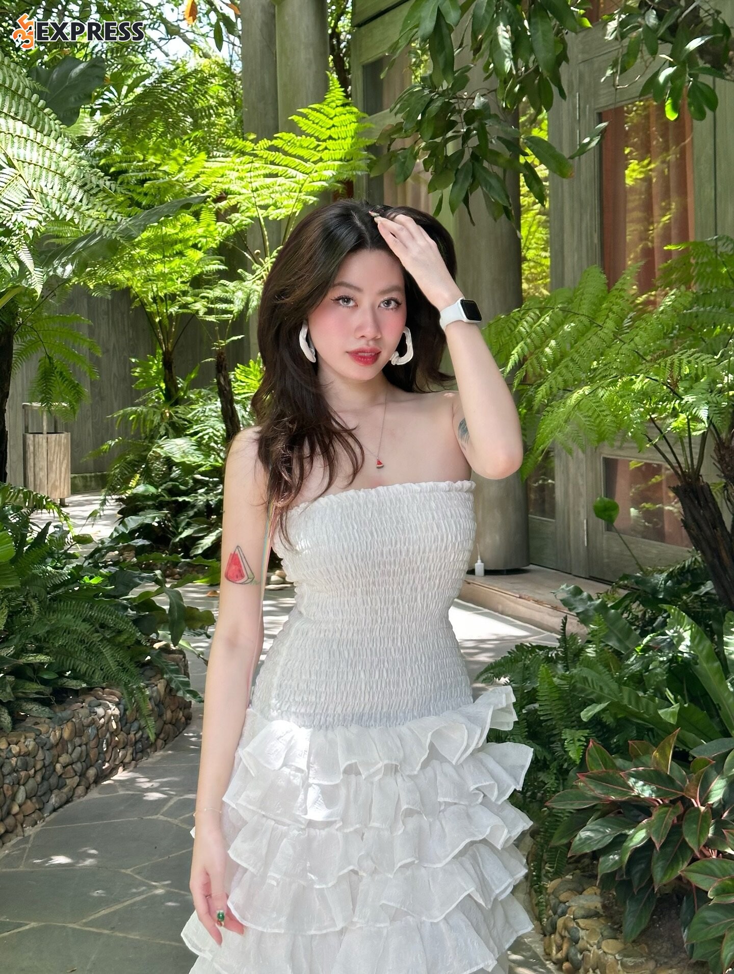 Kim Hấu sinh năm 2001 tại thành phố Hải Phòng