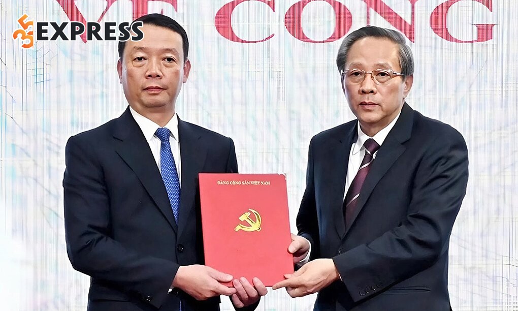Tháng 11 năm 2025, Ban Bí thư chỉ định ông giữ chức Phó Bí thư Tỉnh ủy Hà Tĩn